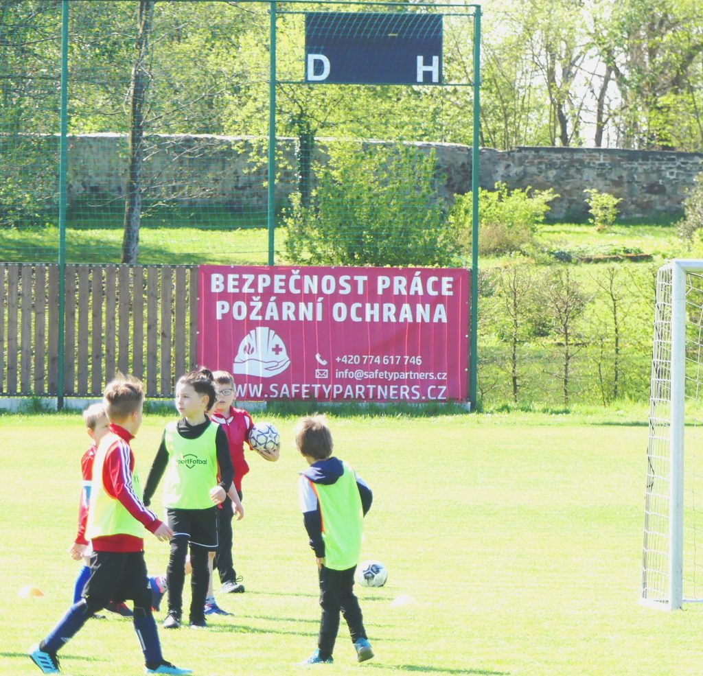 Tento obrázek nemá vyplněný atribut alt; název souboru je fotbal-1024x985.jpg.